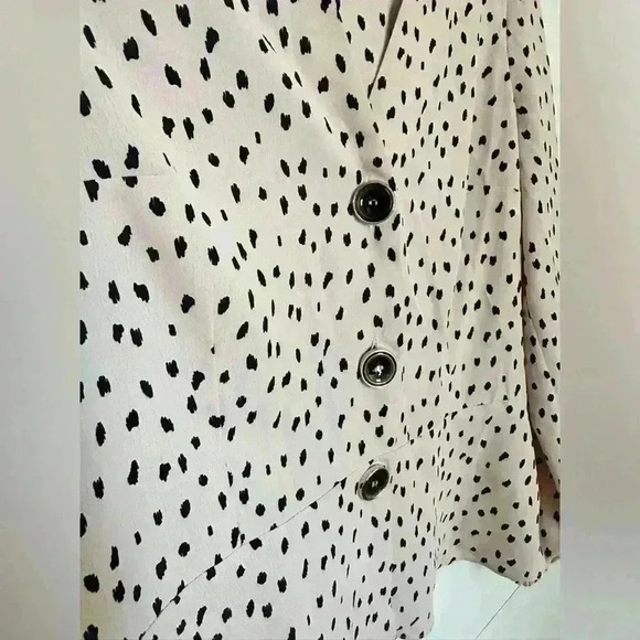 RIVER ISLAND Cream & Black Spotted Peplum Top Size 16 UK (Large US) - Picture 3 of 11